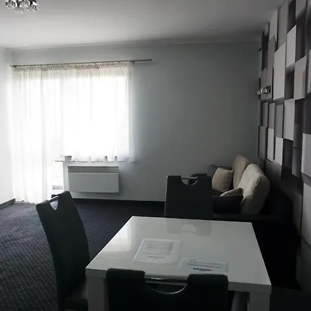 Jandar W Skowronkach Kąty Rybackie